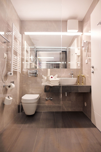Bathroom 4, Hotel Paris, Opatija/Veprinac