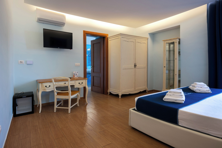 Bedroom 3, Sorrento Coast Relais, Napoli