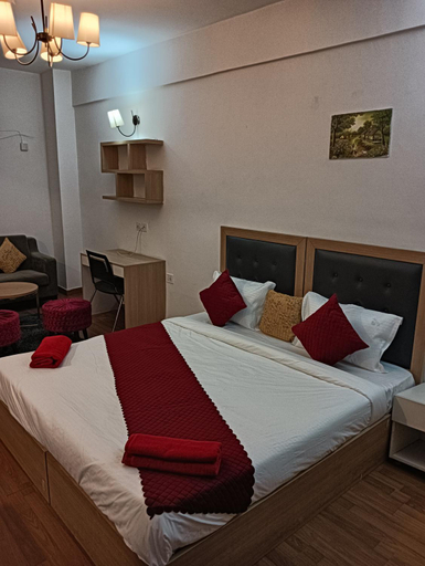 Others 3, Jack Home's, Gautam Buddha Nagar