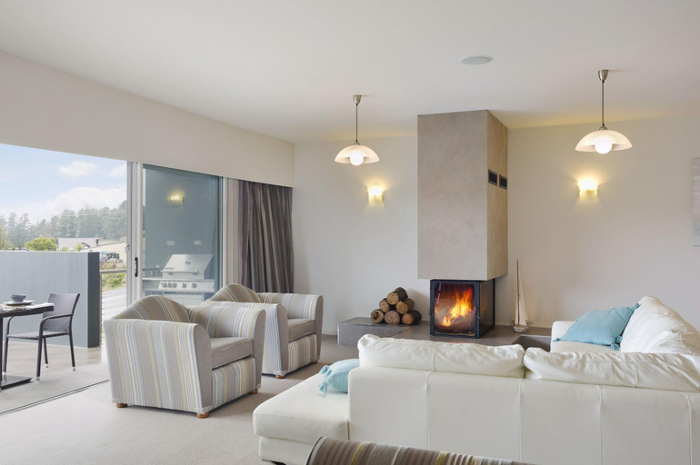 Public Area, The Cove Kettering, Kingborough