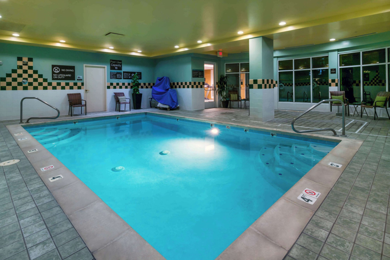 Sport & Beauty 2, Hilton Garden Inn Denver Airport, Denver