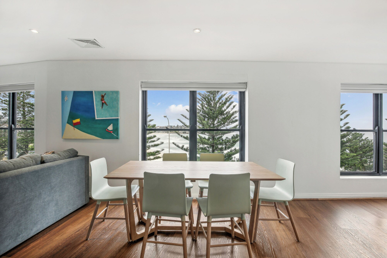 Dining Room 14