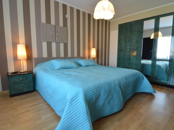 Bedroom 3, Family Home With Garden, West-Vlaanderen