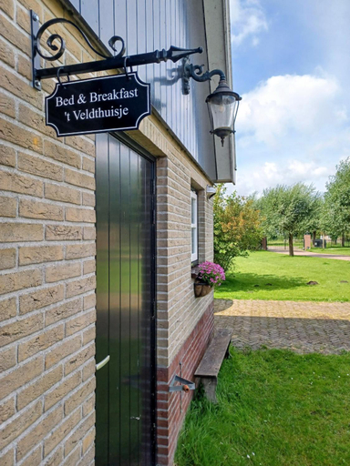Others 3, 't Veldthuisje, Uitgeest