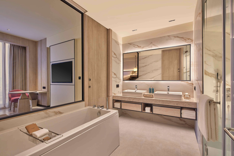 Bathroom 5, Hilton Gurugram Baani City Centre, Gurgaon