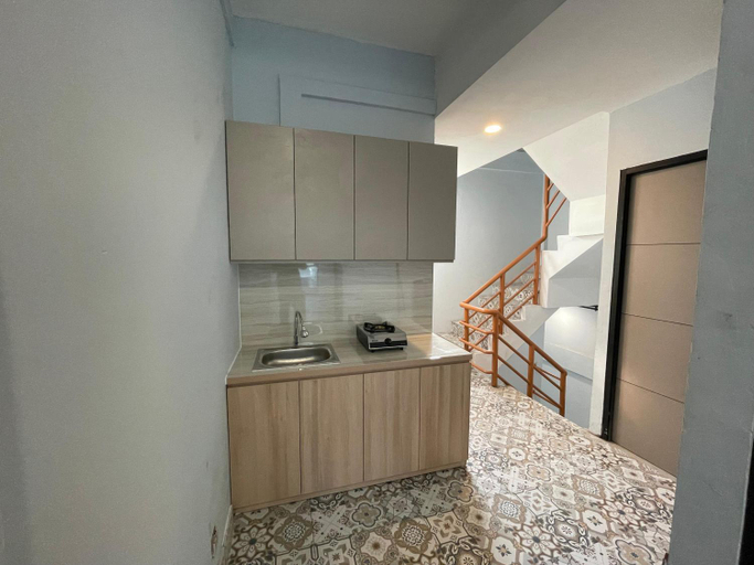 Kitchen, Urban Suite Bekasi, Bekasi