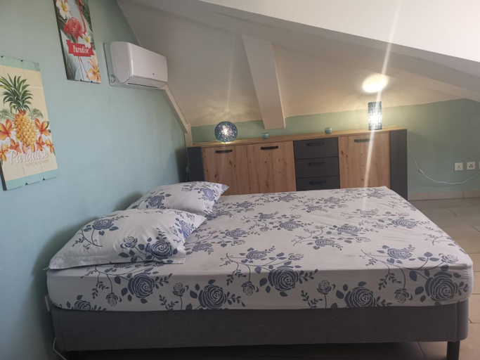 Others 4, Tropical Suites, Saint-Pierre