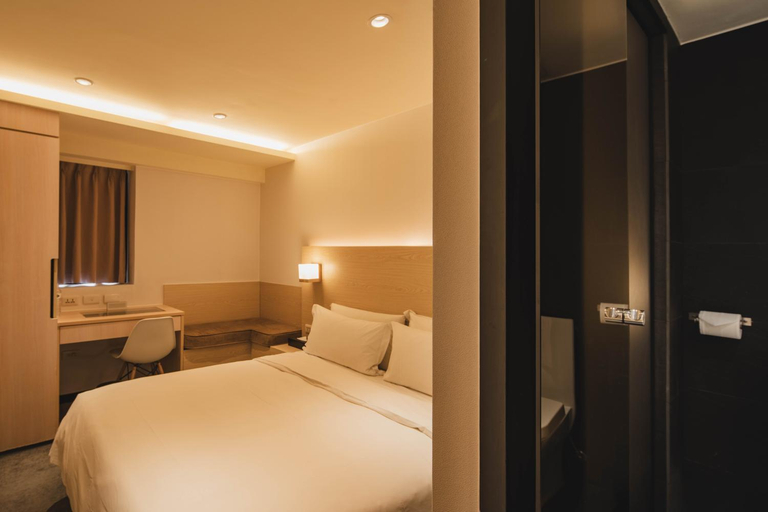 Bedroom 15