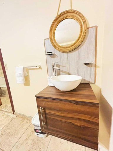 Bathroom 12