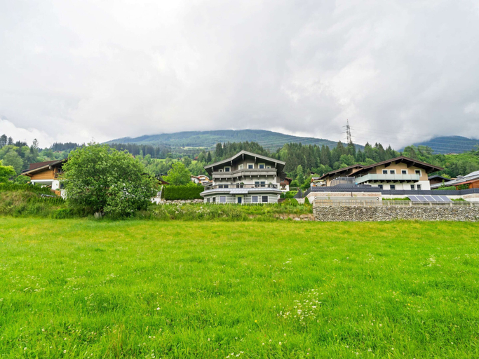 Others 5, Plush Apartment in Neukirchen am Großvenediger near Ski Area, Zell am See