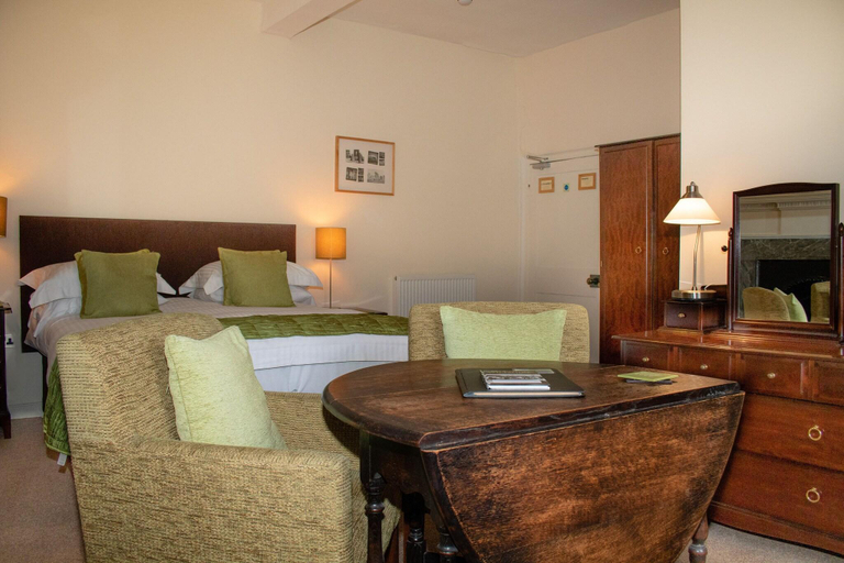 Bedroom 2, Rollestone Manor, Wiltshire