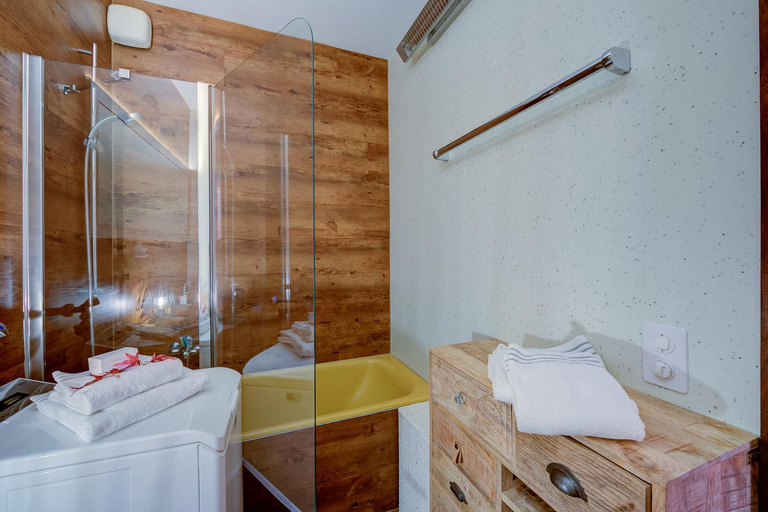 Bedroom, Panorama Maggiore Apartment with Pool in Locarno - Happy Rentals, Locarno