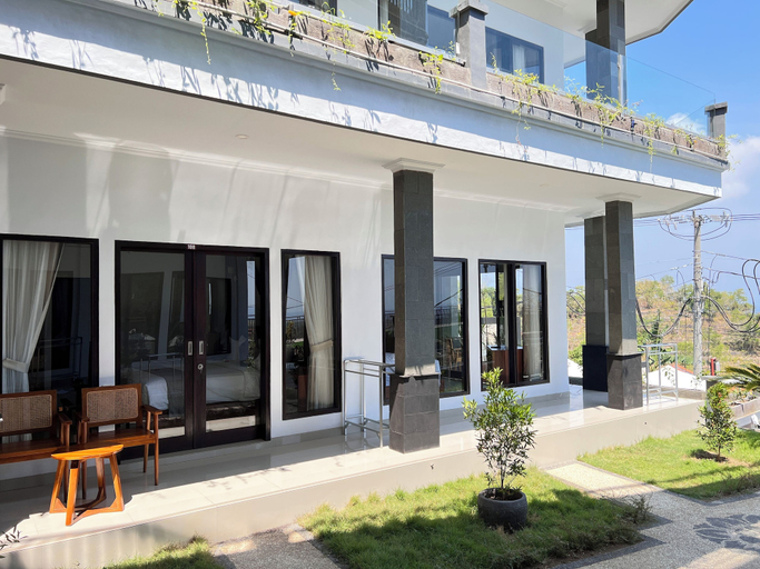 Exterior 10