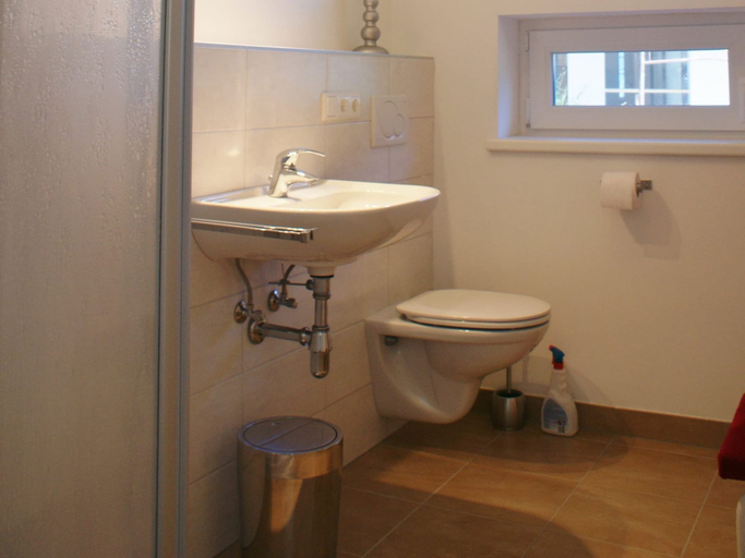 Bathroom 2, Apartment With Terrace in Kaprun, Salzburg, Zell am See
