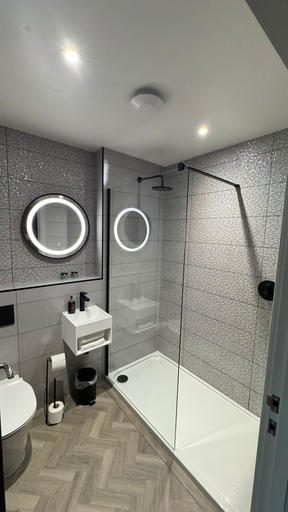 Bathroom 4, The Knowes Hotel & Restaurant, Aberdeenshire