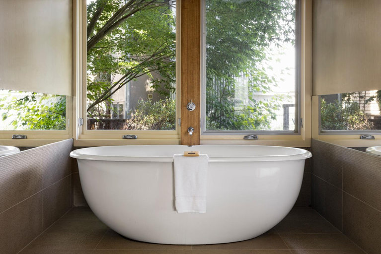 Bathroom 9