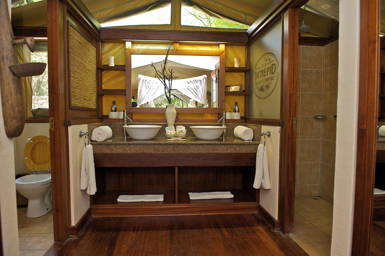 Bathroom 4, Mara Intrepids Tented Camp, Narok West