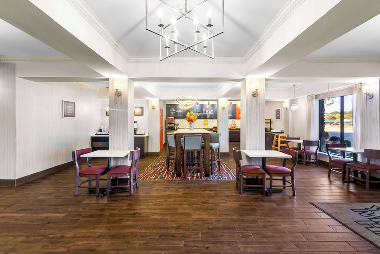 Others 5, Hampton Inn Marion, Grant