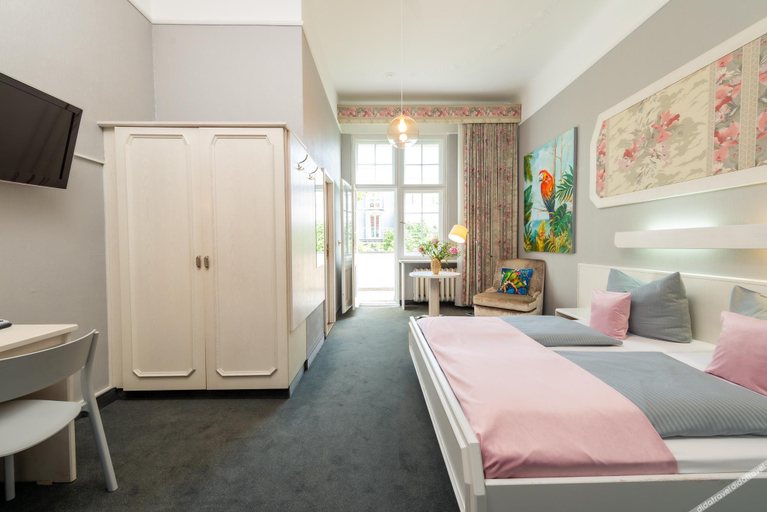 Bedroom 2, W22 Hotel am Kurfürstendamm, Berlin