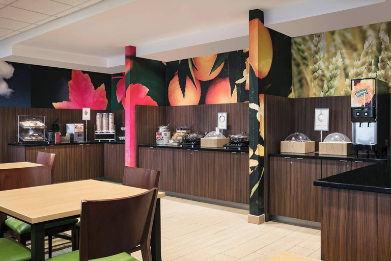 Food & Drinks 5, Fairfield Inn by Marriott Manhattan, Riley