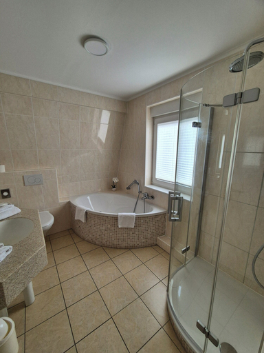 Bathroom 4, Hotel Beethoven, Frankfurt am Main