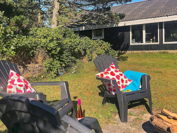 Others 5, 4 Star Holiday Home in Blavand, Varde