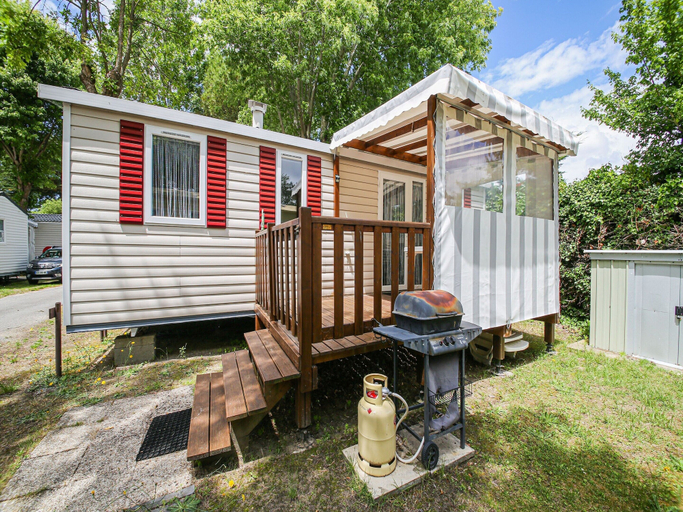 Exterior 3, Swanky Mobile Home in Saint Jean de Monts, Vendée
