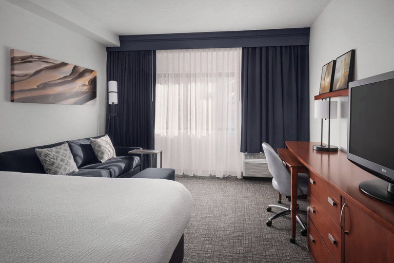 Bedroom 3, Courtyard by Marriott Rockville, Montgomery