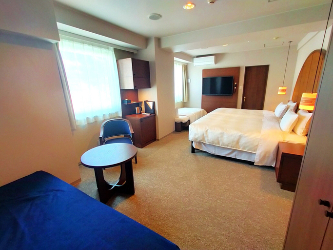 Bedroom 8