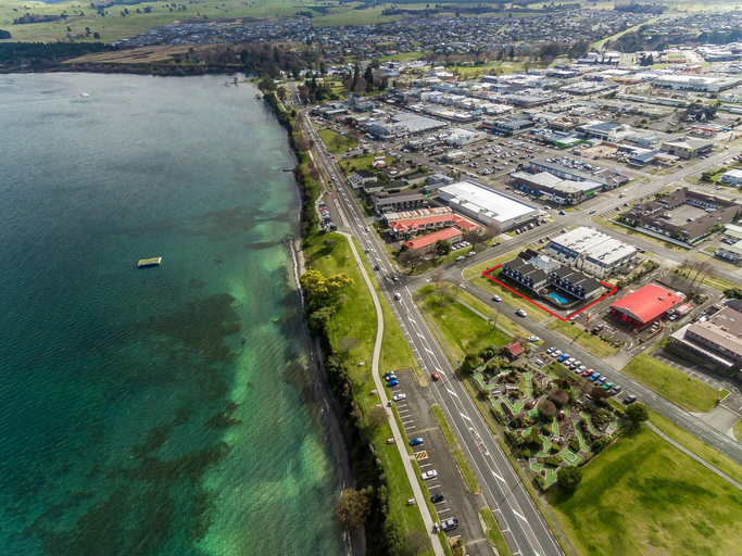 Public Area 4, Le Chalet Suisse Motel Apartments, Taupo