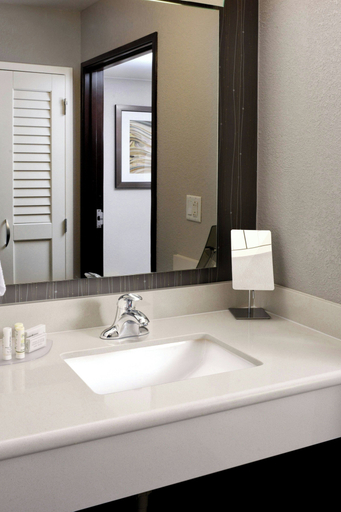 Bathroom 5, Courtyard by Marriott Houston Northwest, Houston
