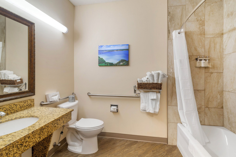 Bathroom 3, EverSpring Suites, Burleigh