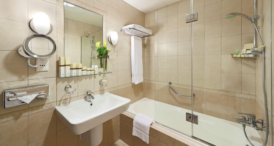 Bathroom 5, Al Manzel Hotel Apartments, Abu Dhabi City