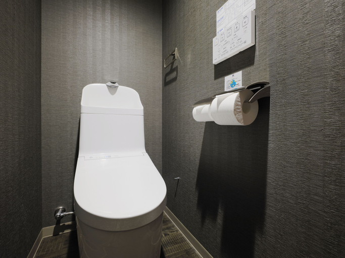 Bathroom 14