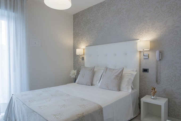 Bedroom 3, Hotel De Londres, Rimini