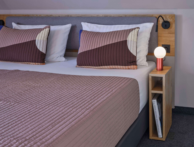 Bedroom 28