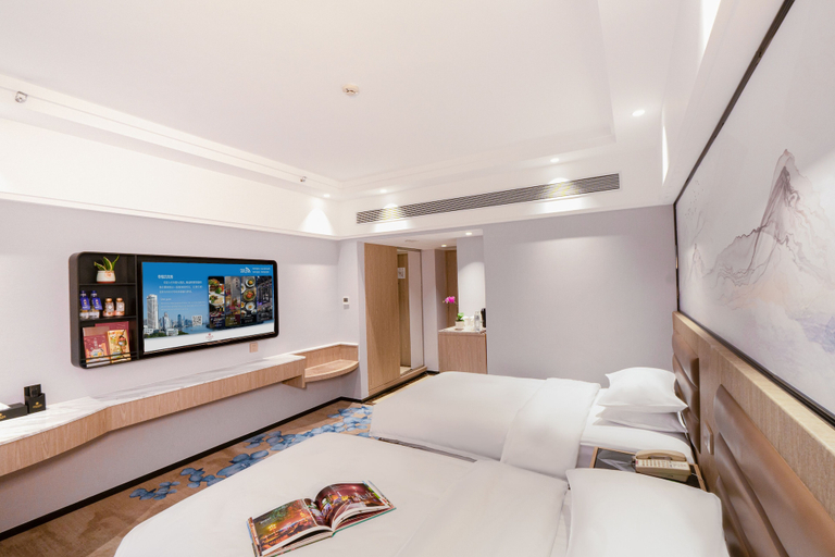 Bedroom 13