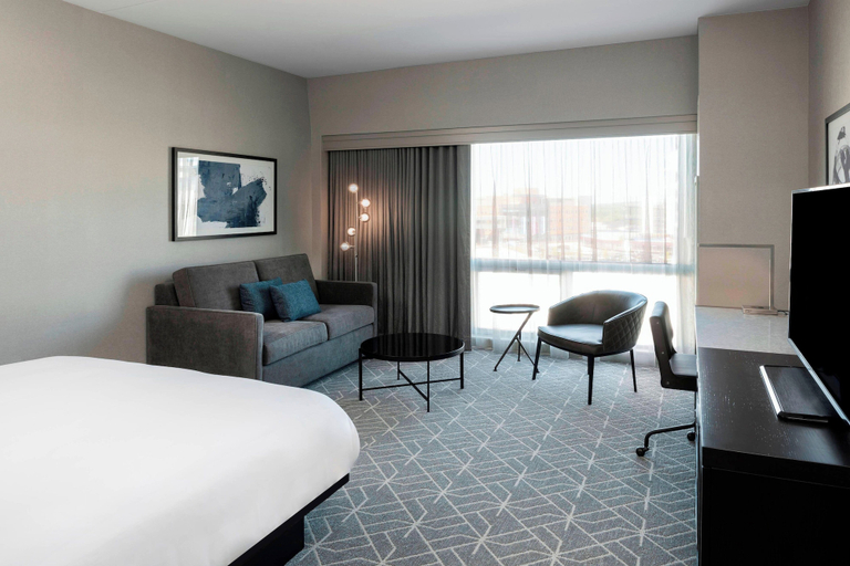Bedroom 3, Renaissance by Marriott Boston Patriot Place Hotel, Foxborough