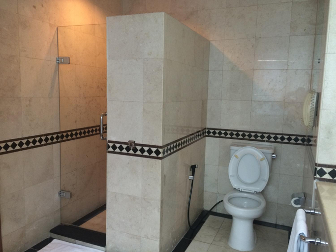 Bathroom 21