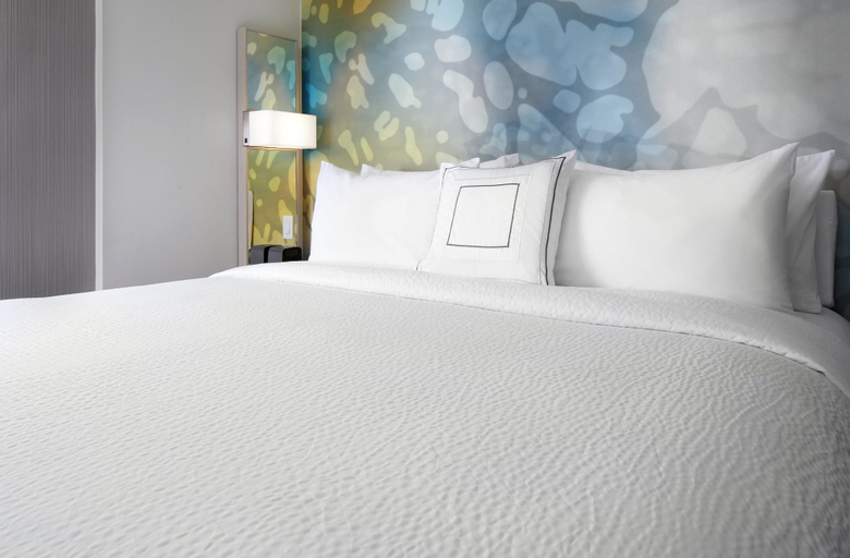 Bedroom 4, Courtyard by Marriott State College, Centre