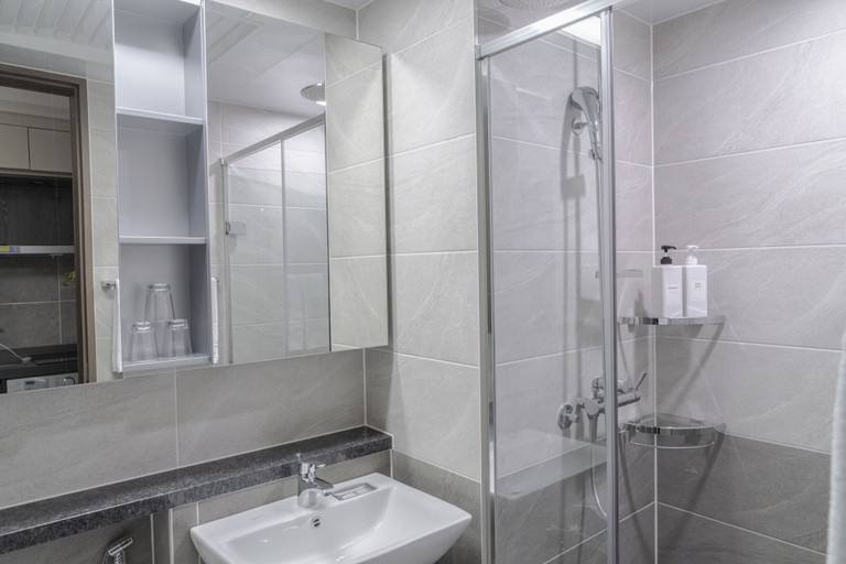 Bathroom 4, Golden Planet Hotel & Resort, Icheon