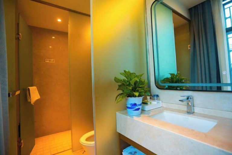 Bathroom 4, Baicheng Guesthouse, Aksu