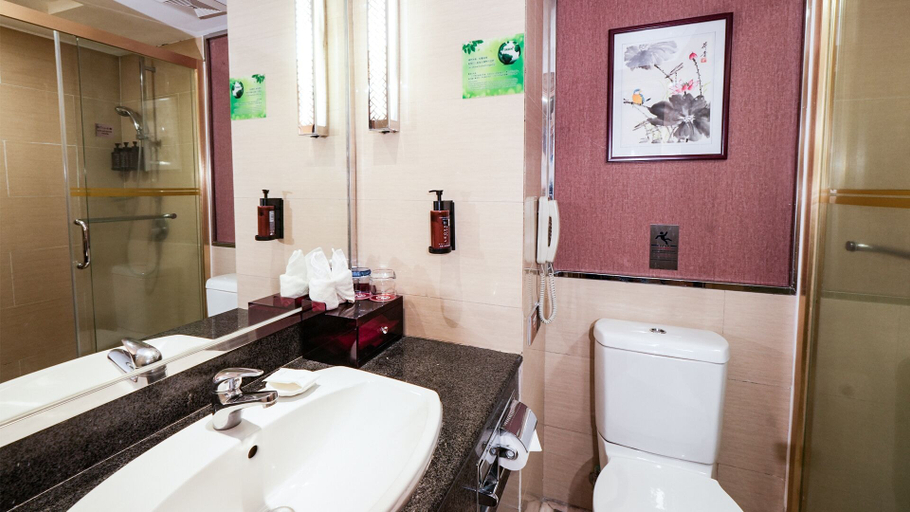 Bathroom 11