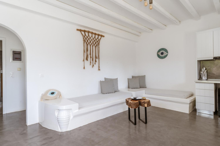 Others 2, Ow Andros Suite 5,Private Whirlpool, South Aegean