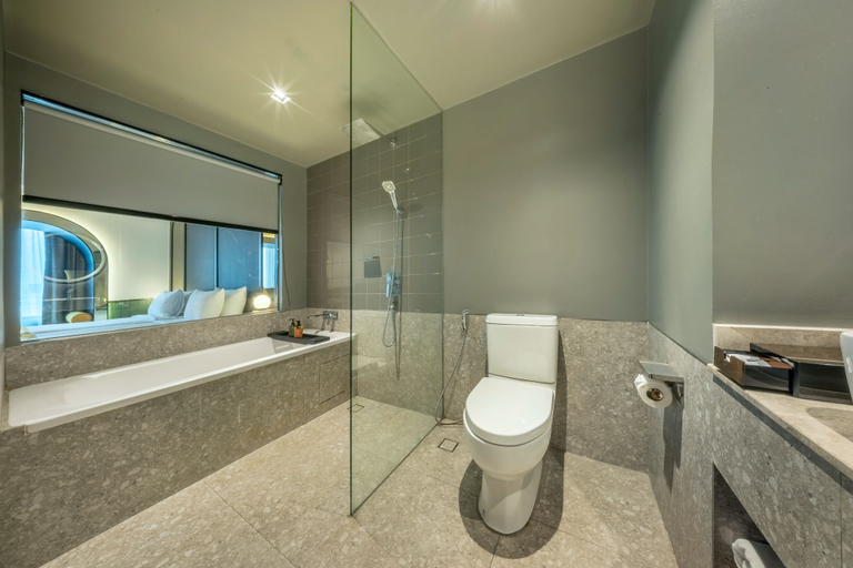 Bathroom 4