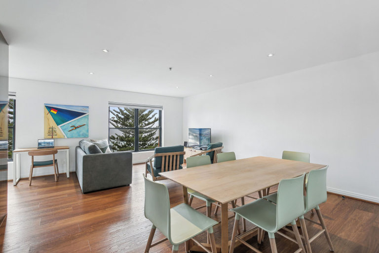 Dining Room 7