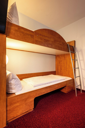 Bedroom 9