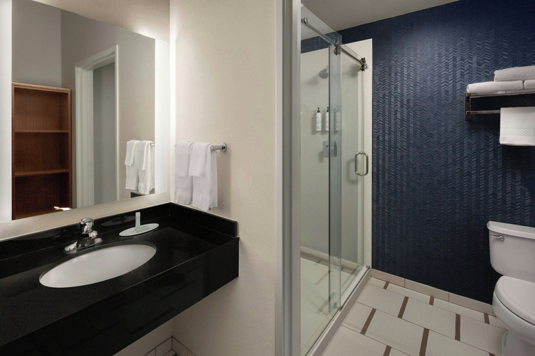 Bedroom 4, Fairfield Inn & Suites by Marriott Lake Oswego, Clackamas