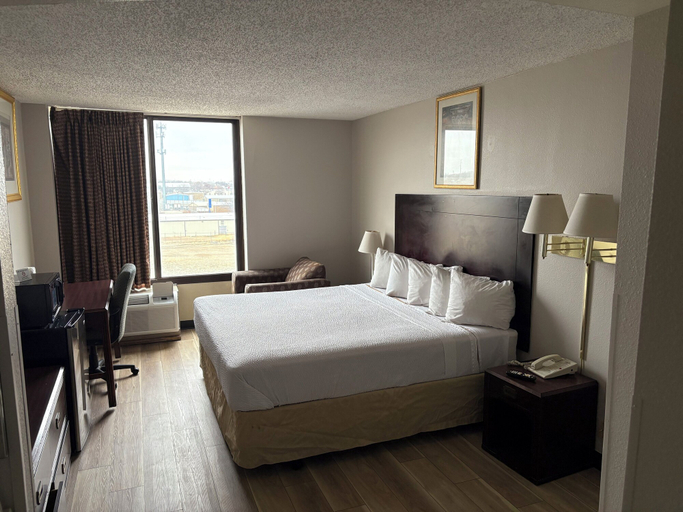 Bedroom 3, Days Inn by Wyndham Amarillo East, Potter