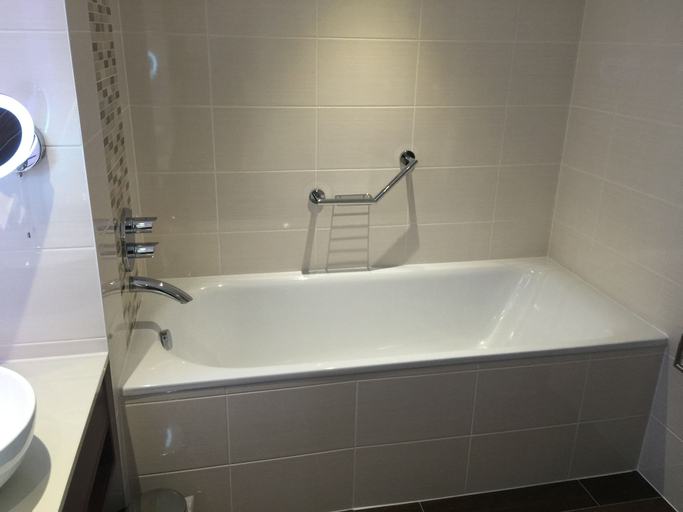 Bathroom 5, Hilton Garden Inn Sunderland, Sunderland